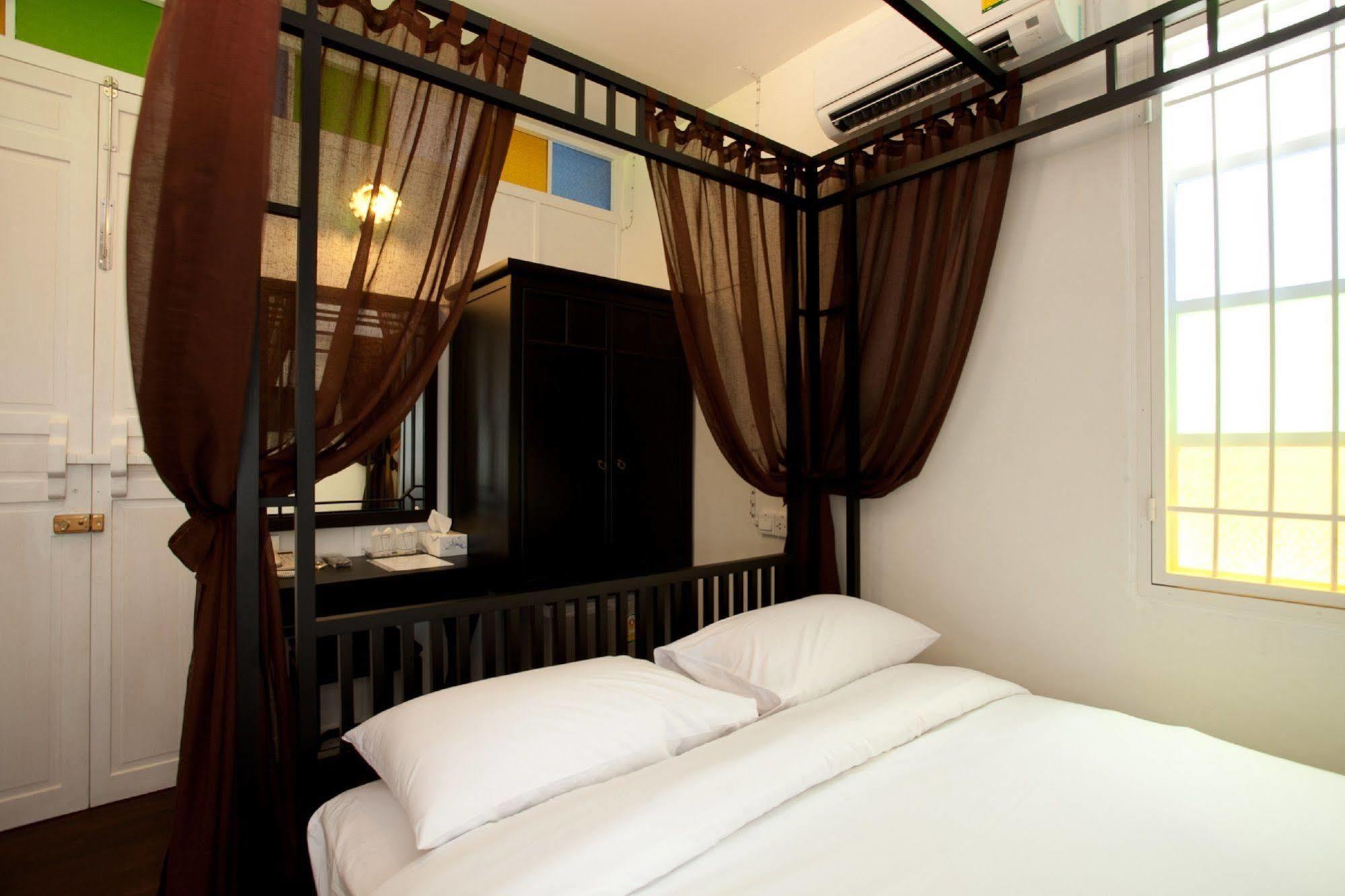 99 Oldtown Boutique Sha Extra Maison d'hôtes Phuket