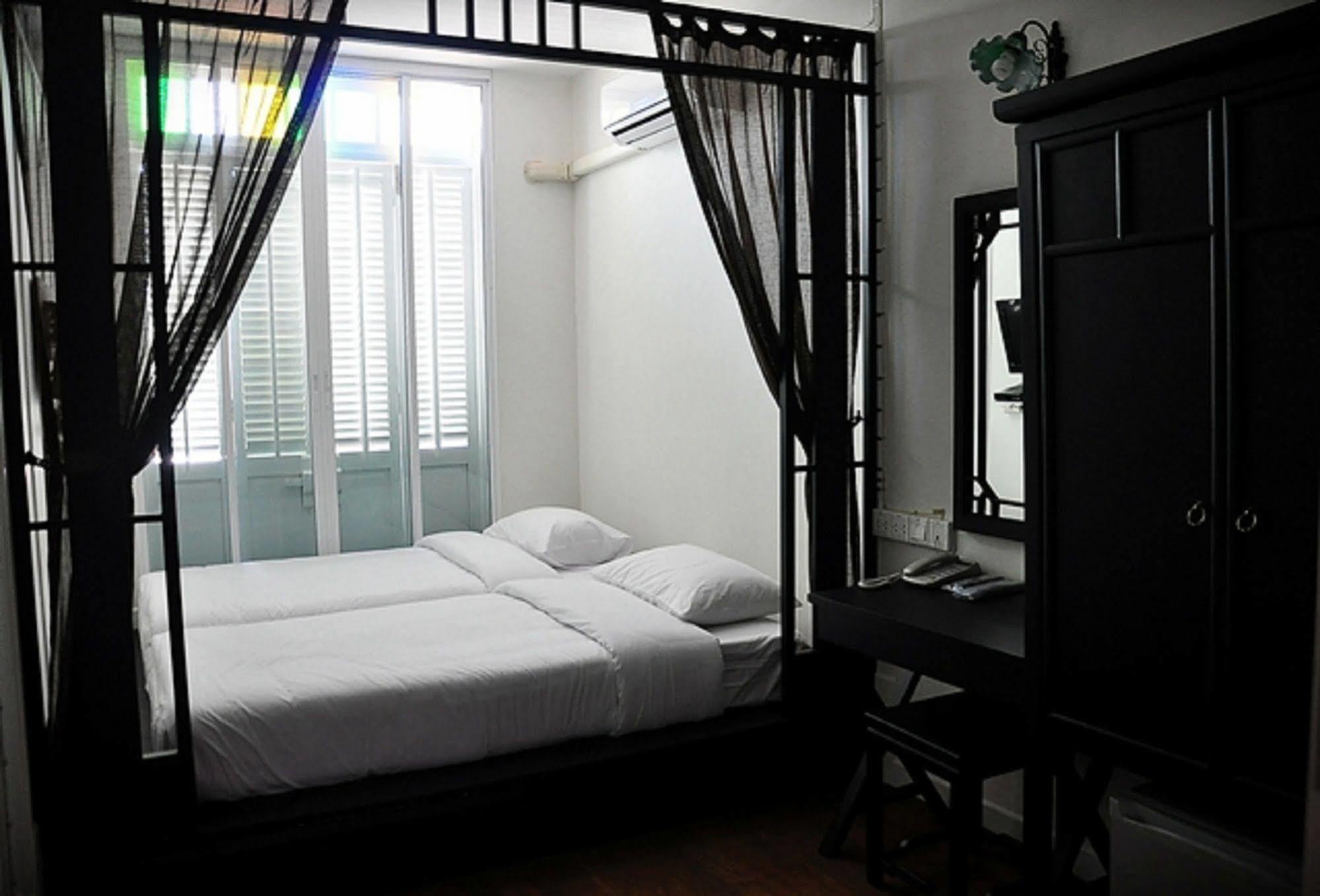 99 Oldtown Boutique Sha Extra Maison d'hôtes Phuket
