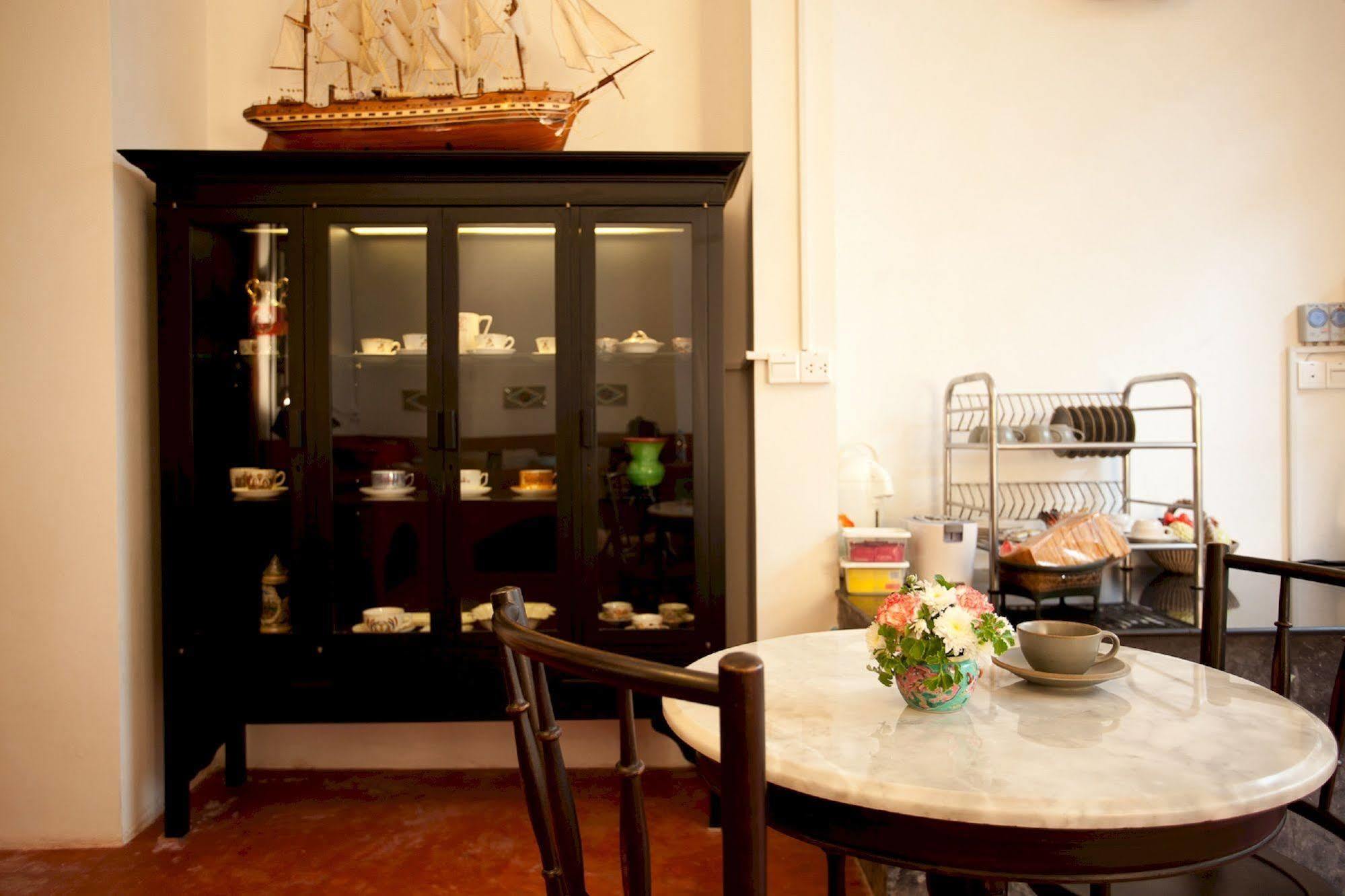 99 Oldtown Boutique Sha Extra Maison d'hôtes Phuket
